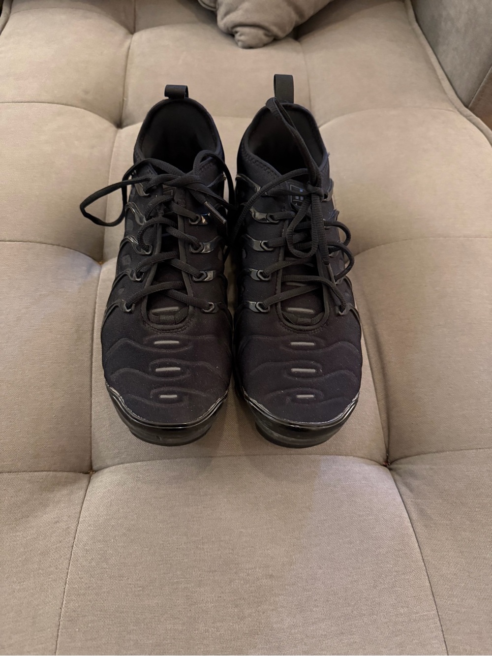 Nike Men's Black Athletic Lace-Up Sneakers - Cushioned Trainer